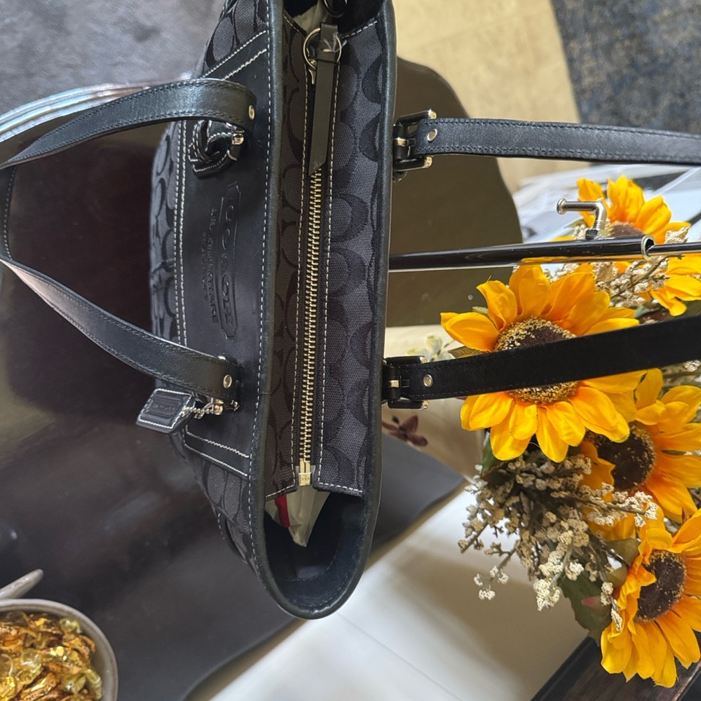 Coach Leatherware Signature Black Canvas Leather Trim and Handle Tote Bag - Picture 6 of 15